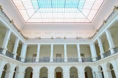 Aula Gmachu Fizyki z widokiem na świetlik